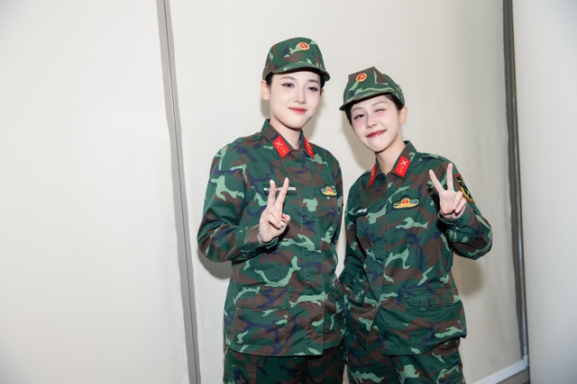 Thảm đỏ Sao Nhập Ngũ 2025: Hoà Minzy - Chi Pu - Kỳ Duyên đọ visual cực nét, 1 mỹ nhân lộ nhan sắc khác lạ- Ảnh 34.