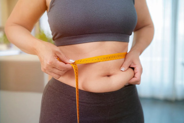 6 lý do khiến nữ giới ăn ít mà vẫn béo, chị em tiền mãn kinh nghe đến đâu "gật gù" đến đấy- Ảnh 1.