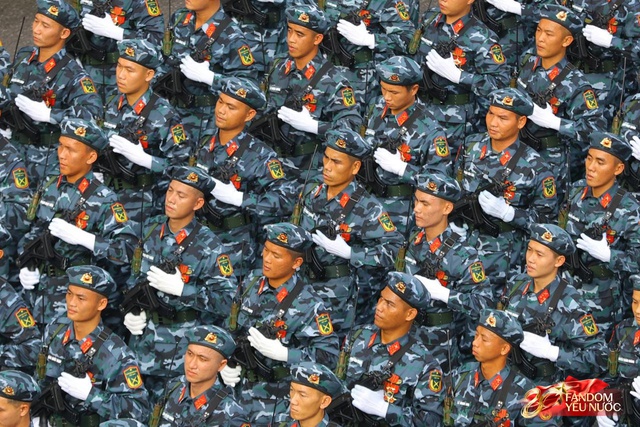 Khoảnh khắc tự hào: Đoàn diễu binh diễu hành A80 tiến bước theo từng tiếng hò reo của hàng vạn trái tim yêu nước- Ảnh 5.