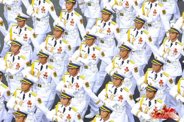 Khoảnh khắc tự hào: Đoàn diễu binh diễu hành A80 tiến bước theo từng tiếng hò reo của hàng vạn trái tim yêu nước- Ảnh 2.