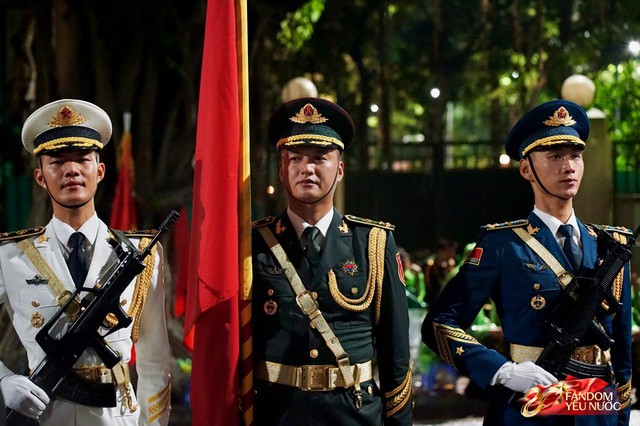 Khoảnh khắc tự hào: Đoàn diễu binh diễu hành A80 tiến bước theo từng tiếng hò reo của hàng vạn trái tim yêu nước- Ảnh 130.