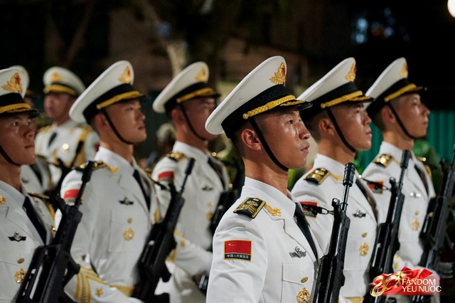 Khoảnh khắc tự hào: Đoàn diễu binh diễu hành A80 tiến bước theo từng tiếng hò reo của hàng vạn trái tim yêu nước- Ảnh 132.