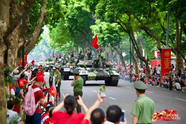 Khoảnh khắc tự hào: Đoàn diễu binh diễu hành A80 tiến bước theo từng tiếng hò reo của hàng vạn trái tim yêu nước- Ảnh 50.