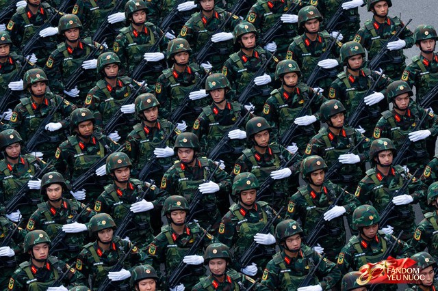 Khoảnh khắc tự hào: Đoàn diễu binh diễu hành A80 tiến bước theo từng tiếng hò reo của hàng vạn trái tim yêu nước- Ảnh 18.