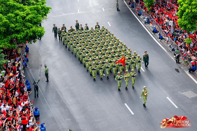 Khoảnh khắc tự hào: Đoàn diễu binh diễu hành A80 tiến bước theo từng tiếng hò reo của hàng vạn trái tim yêu nước- Ảnh 16.
