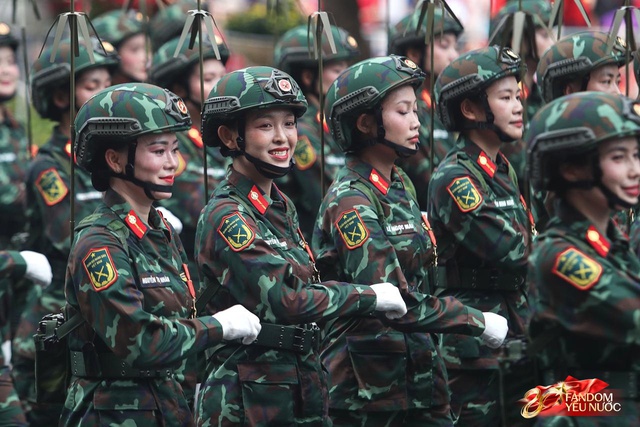Khoảnh khắc tự hào: Đoàn diễu binh diễu hành A80 tiến bước theo từng tiếng hò reo của hàng vạn trái tim yêu nước- Ảnh 42.