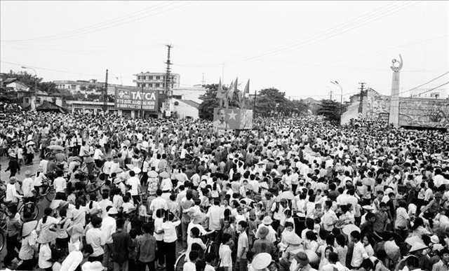 Những hình ảnh ấn tượng tại Lễ duyệt binh 40 năm Quốc khánh 2/9/1985- Ảnh 1.