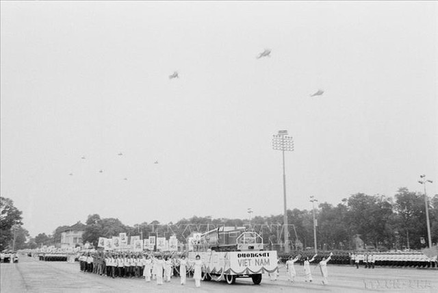 Những hình ảnh ấn tượng tại Lễ duyệt binh 40 năm Quốc khánh 2/9/1985- Ảnh 17.