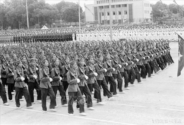 Những hình ảnh ấn tượng tại Lễ duyệt binh 40 năm Quốc khánh 2/9/1985- Ảnh 25.