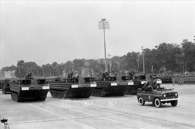 Những hình ảnh ấn tượng tại Lễ duyệt binh 40 năm Quốc khánh 2/9/1985- Ảnh 26.