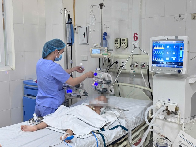 Cảnh báo: Bé trai 3 tuổi ở Thanh Hóa hôn mê, ngừng tuần hoàn do hóc quả nhãn- Ảnh 1.