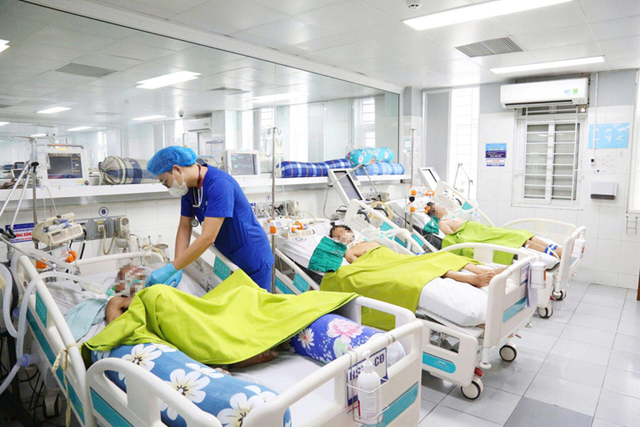 3 người suy hô hấp, phải thở máy kéo dài vì uốn ván từ vết thương nhỏ- Ảnh 1.