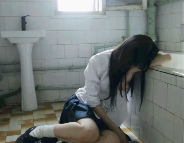 Nếu cơ thể nữ giới phát ra 5 tín hiệu này, cần TẦM SOÁT UNG THƯ cổ tử cung ngay!- Ảnh 1.