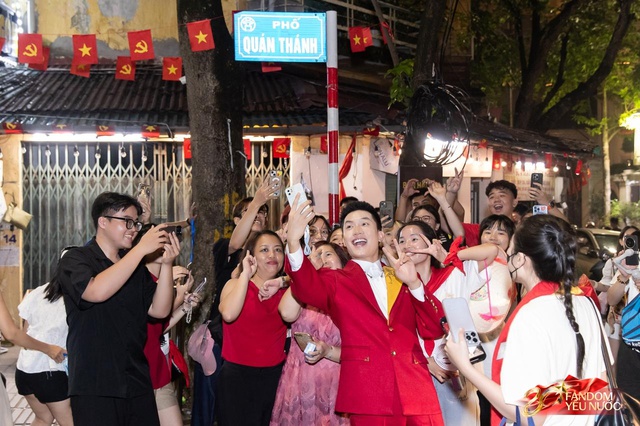 6h30 sáng 2/9: Lễ diễu binh diễu hành kỷ niệm 80 năm Quốc khánh chính thức bắt đầu- Ảnh 46.