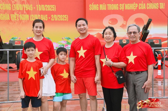 Cảnh tượng trên đường phố Hà Nội 12 tiếng trước ngày diễu binh A80- Ảnh 22.