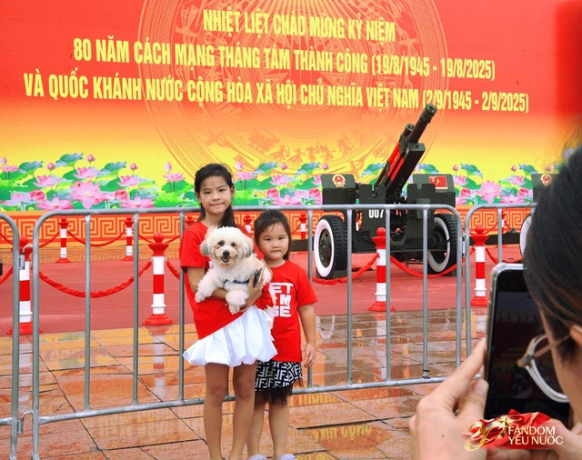 Cảnh tượng trên đường phố Hà Nội 12 tiếng trước ngày diễu binh A80- Ảnh 24.
