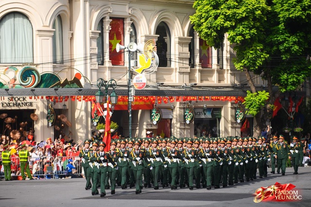 Ng&agrave;y đẹp nhất l&agrave; ng&agrave;y 2/9: C&aacute;c khối diễu binh diễu h&agrave;nh toả ra khắp Thủ đ&ocirc; trong nắng m&ugrave;a thu rực rỡ- Ảnh 36.