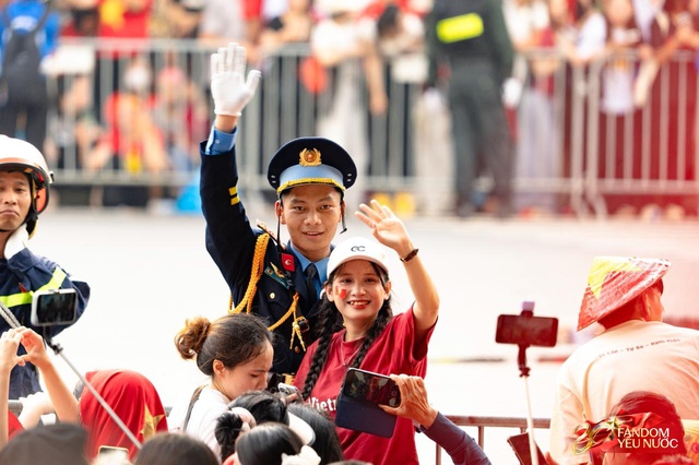 Ng&agrave;y đẹp nhất l&agrave; ng&agrave;y 2/9: C&aacute;c khối diễu binh diễu h&agrave;nh toả ra khắp Thủ đ&ocirc; trong nắng m&ugrave;a thu rực rỡ- Ảnh 19.