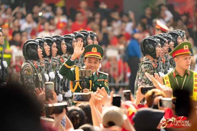 Ng&agrave;y đẹp nhất l&agrave; ng&agrave;y 2/9: C&aacute;c khối diễu binh diễu h&agrave;nh toả ra khắp Thủ đ&ocirc; trong nắng m&ugrave;a thu rực rỡ- Ảnh 21.