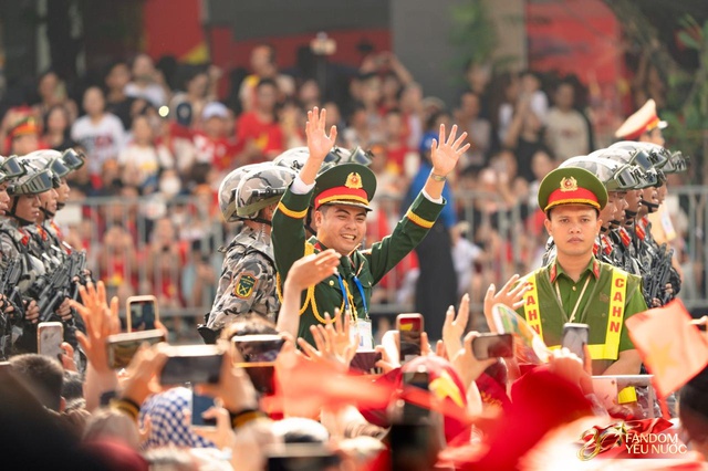 Ng&agrave;y đẹp nhất l&agrave; ng&agrave;y 2/9: C&aacute;c khối diễu binh diễu h&agrave;nh toả ra khắp Thủ đ&ocirc; trong nắng m&ugrave;a thu rực rỡ- Ảnh 31.