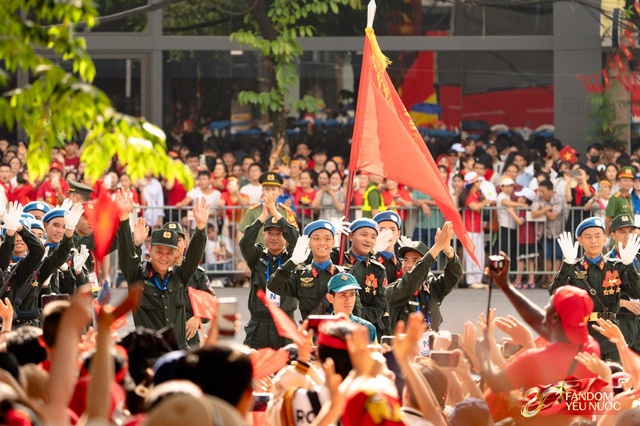 Ng&agrave;y đẹp nhất l&agrave; ng&agrave;y 2/9: C&aacute;c khối diễu binh diễu h&agrave;nh toả ra khắp Thủ đ&ocirc; trong nắng m&ugrave;a thu rực rỡ- Ảnh 23.