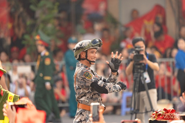 Ng&agrave;y đẹp nhất l&agrave; ng&agrave;y 2/9: C&aacute;c khối diễu binh diễu h&agrave;nh toả ra khắp Thủ đ&ocirc; trong nắng m&ugrave;a thu rực rỡ- Ảnh 15.