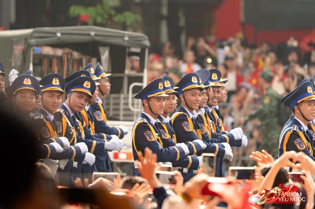 Ng&agrave;y đẹp nhất l&agrave; ng&agrave;y 2/9: C&aacute;c khối diễu binh diễu h&agrave;nh toả ra khắp Thủ đ&ocirc; trong nắng m&ugrave;a thu rực rỡ- Ảnh 16.