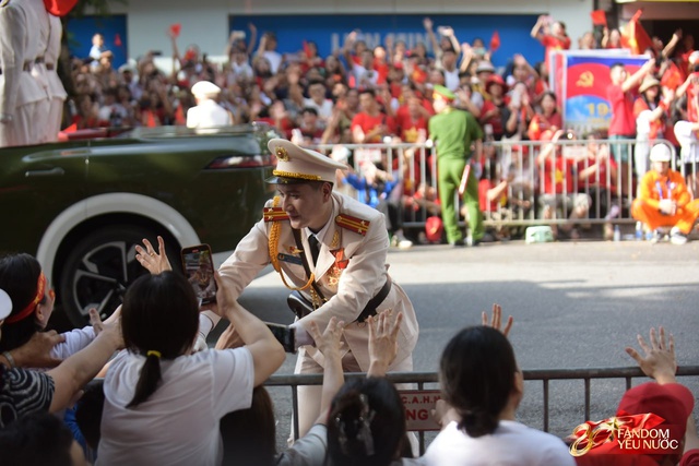 Ng&agrave;y đẹp nhất l&agrave; ng&agrave;y 2/9: C&aacute;c khối diễu binh diễu h&agrave;nh toả ra khắp Thủ đ&ocirc; trong nắng m&ugrave;a thu rực rỡ- Ảnh 9.
