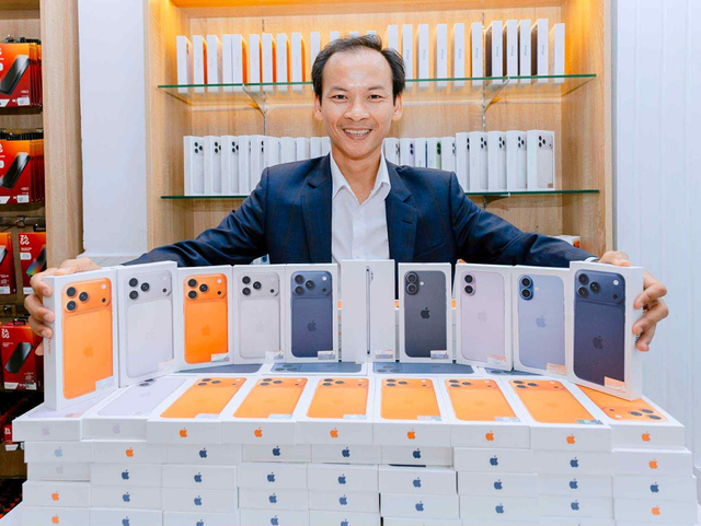 N&oacute;ng hừng hực: C&aacute;c đại l&yacute; ch&iacute;nh thức mở b&aacute;n iPhone 17, h&agrave;ng trăm ngh&igrave;n người nhận m&aacute;y- Ảnh 3.