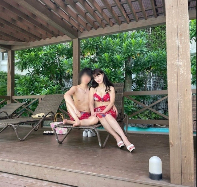 Chuyện tình của cô dâu nhiều tuổi hơn cả mẹ chồng: Ba năm kết hôn vẫn gọi nhau là "hoàng tử, công chúa"- Ảnh 3.