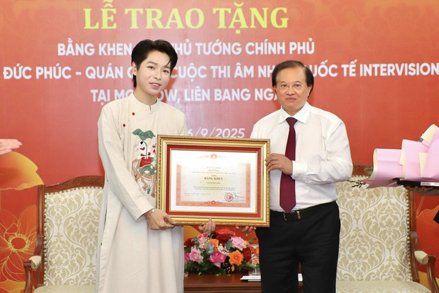 Thủ tướng Chính Phủ tặng bằng khen cho Đức Phúc sau chiến thắng lịch sử tại Intervision 2025- Ảnh 4.