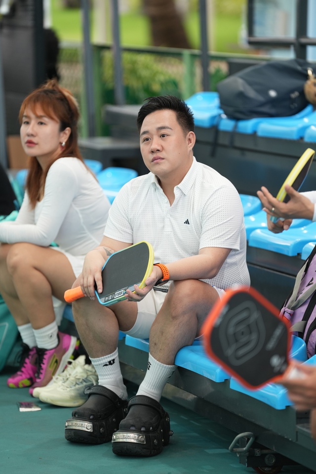 Dàn celeb đọ sắc ở Fancy Pickleball: Mâu Thuỷ - Emma Lê cực "slay", hội trai xinh gái đẹp hừng hực đổ bộ- Ảnh 1.