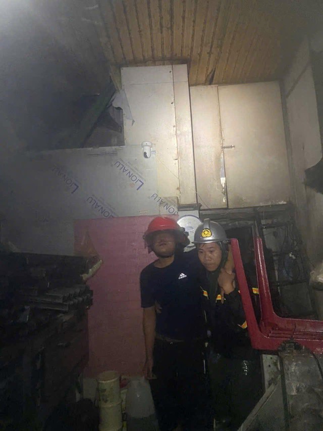 Bão số 10 Bualoi quần thảo đất liền: Nhiều nhà tốc mái; cột điện, cây cối đổ rạp ngổn ngang- Ảnh 19.