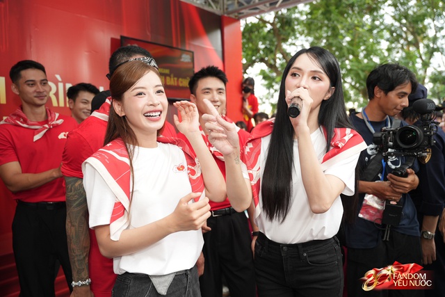 Hương Giang - Hưng Nguyễn g&acirc;y n&aacute;o loạn Trạm kh&aacute;ch A80, d&agrave;n nam thần T&acirc;n Binh To&agrave;n Năng khoe visual 