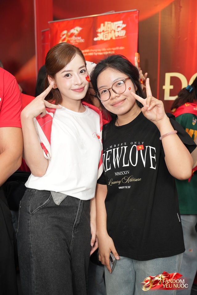 Hương Giang - Hưng Nguyễn g&acirc;y n&aacute;o loạn Trạm kh&aacute;ch A80, d&agrave;n nam thần T&acirc;n Binh To&agrave;n Năng khoe visual 