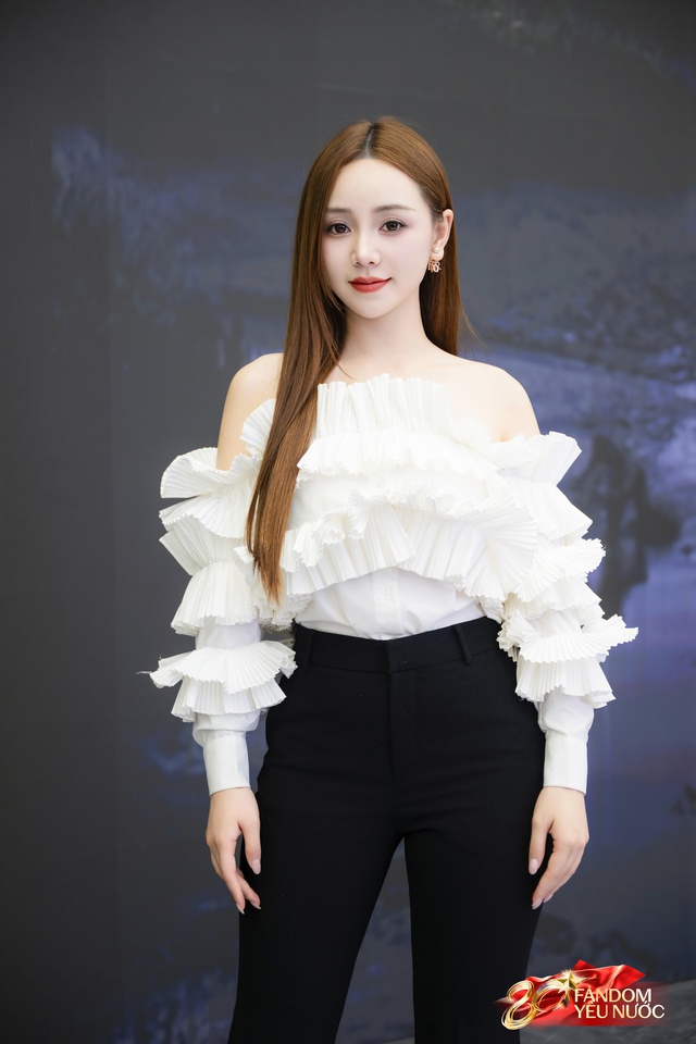 Dàn sao Việt tại Triển lãm Thành tựu đất nước: Phương Oanh - Shark Bình sánh đôi, 1 sao nữ 42 tuổi đang hot khoe visual quá xinh!- Ảnh 10.