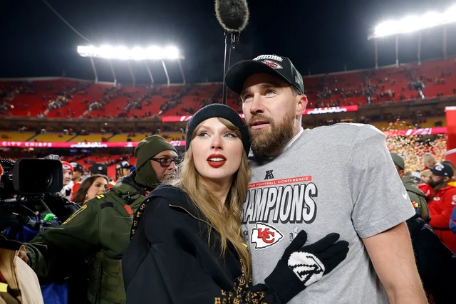 Người phụ nữ khiến Super Bowl quỵ luỵ, năm lần bảy lượt mời gọi vẫn bị “bơ đẹp”- Ảnh 3.