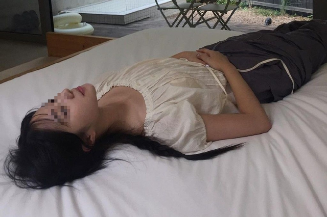 Cô gái tuổi 20 tử vong sau 5 tháng khám đau bụng, bác sĩ cảnh báo: 7 khó chịu sau bữa ăn "đánh tiếng" ung thư- Ảnh 1.