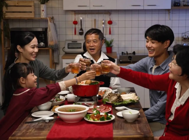 Bảng thống k&ecirc; "nghẹt thở": Chi 142 triệu cho gia đ&igrave;nh 5 người về qu&ecirc; ăn Tết- Ảnh 1.