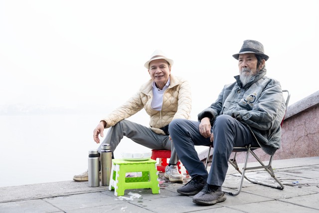 Ảnh, clip: H&agrave; Nội v&agrave; TP.HCM thật lạ trong s&aacute;ng đầu năm 2026- Ảnh 15.