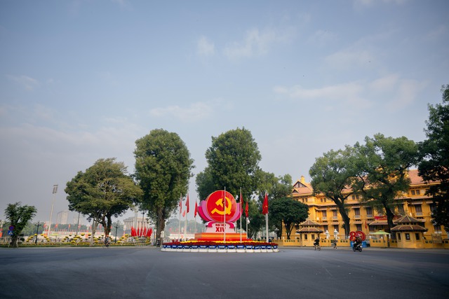 Ảnh, clip: H&agrave; Nội v&agrave; TP.HCM thật lạ trong s&aacute;ng đầu năm 2026- Ảnh 18.