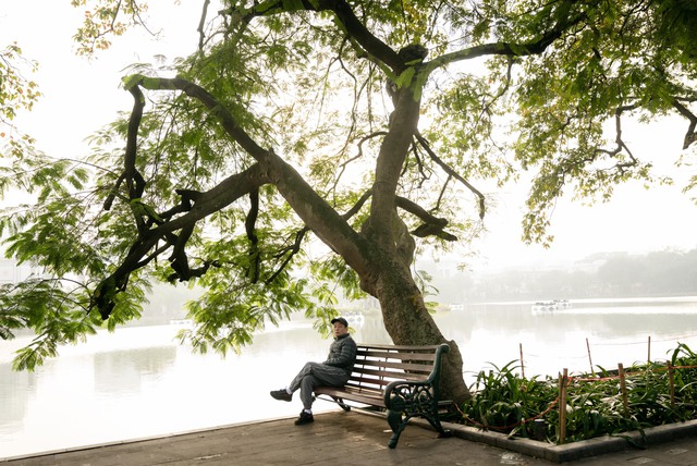 Ảnh, clip: H&agrave; Nội v&agrave; TP.HCM thật lạ trong s&aacute;ng đầu năm 2026- Ảnh 3.