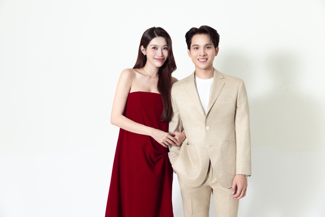 Đầu năm gặp vợ chồng Chế Nguyễn Quỳnh Ch&acirc;u: "C&oacute; tin vui v&agrave;o thời điểm n&agrave;y l&agrave; điều rất may mắn, v&igrave; hai đứa từng sợ kh&oacute; c&oacute; con"- Ảnh 15.