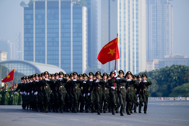 Toàn cảnh Lễ xuất quân và màn diễn tập hoành tráng bảo vệ an ninh Đại hội XIV tại Mỹ Đình- Ảnh 2. Toàn cảnh Lễ xuất quân và màn diễn tập hoành tráng bảo vệ an ninh Đại hội XIV tại Mỹ Đình- Ảnh 2.
