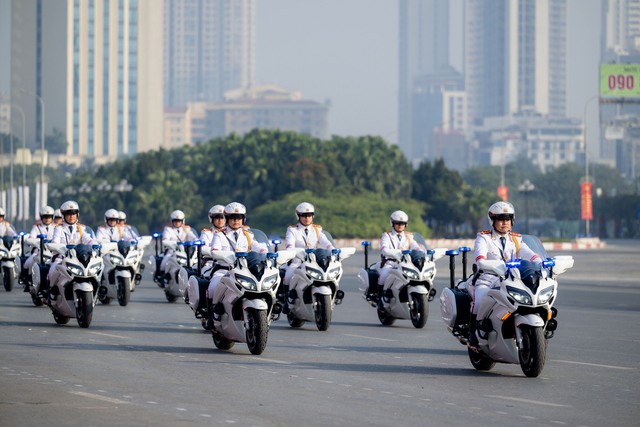 Toàn cảnh Lễ xuất quân và màn diễn tập hoành tráng bảo vệ an ninh Đại hội XIV tại Mỹ Đình- Ảnh 11. Toàn cảnh Lễ xuất quân và màn diễn tập hoành tráng bảo vệ an ninh Đại hội XIV tại Mỹ Đình- Ảnh 11.