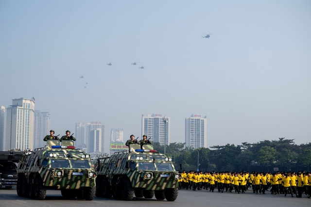 Toàn cảnh Lễ xuất quân và màn diễn tập hoành tráng bảo vệ an ninh Đại hội XIV tại Mỹ Đình- Ảnh 17. Toàn cảnh Lễ xuất quân và màn diễn tập hoành tráng bảo vệ an ninh Đại hội XIV tại Mỹ Đình- Ảnh 17.