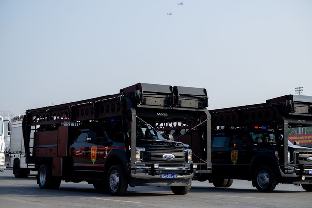 Toàn cảnh Lễ xuất quân và màn diễn tập hoành tráng bảo vệ an ninh Đại hội XIV tại Mỹ Đình- Ảnh 18. Toàn cảnh Lễ xuất quân và màn diễn tập hoành tráng bảo vệ an ninh Đại hội XIV tại Mỹ Đình- Ảnh 18.