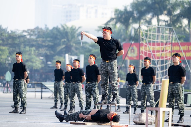 Toàn cảnh Lễ xuất quân và màn diễn tập hoành tráng bảo vệ an ninh Đại hội XIV tại Mỹ Đình- Ảnh 28. Toàn cảnh Lễ xuất quân và màn diễn tập hoành tráng bảo vệ an ninh Đại hội XIV tại Mỹ Đình- Ảnh 28.