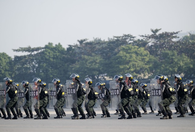 Toàn cảnh Lễ xuất quân và màn diễn tập hoành tráng bảo vệ an ninh Đại hội XIV tại Mỹ Đình- Ảnh 23. Toàn cảnh Lễ xuất quân và màn diễn tập hoành tráng bảo vệ an ninh Đại hội XIV tại Mỹ Đình- Ảnh 23.