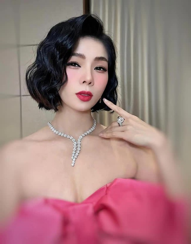 lệ quyên- Ảnh 1.